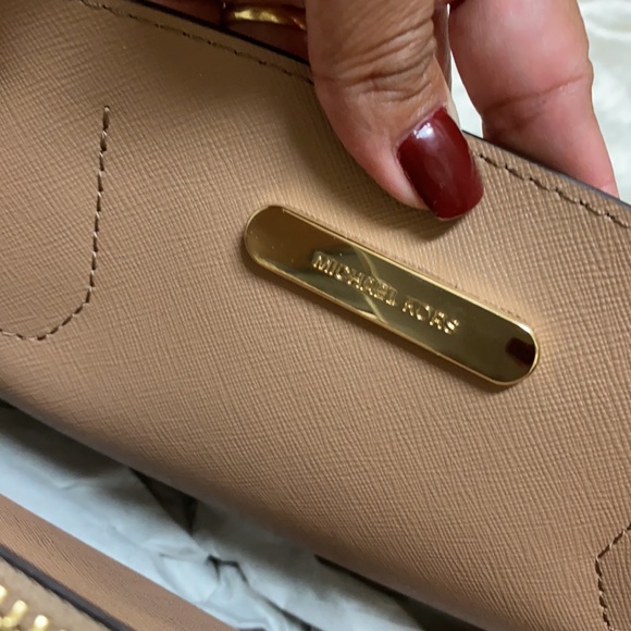 Michaels Kors Mercer Leather crossbody soft pink - Picture 4 of 10